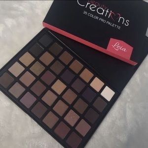 Eyeshadow palette